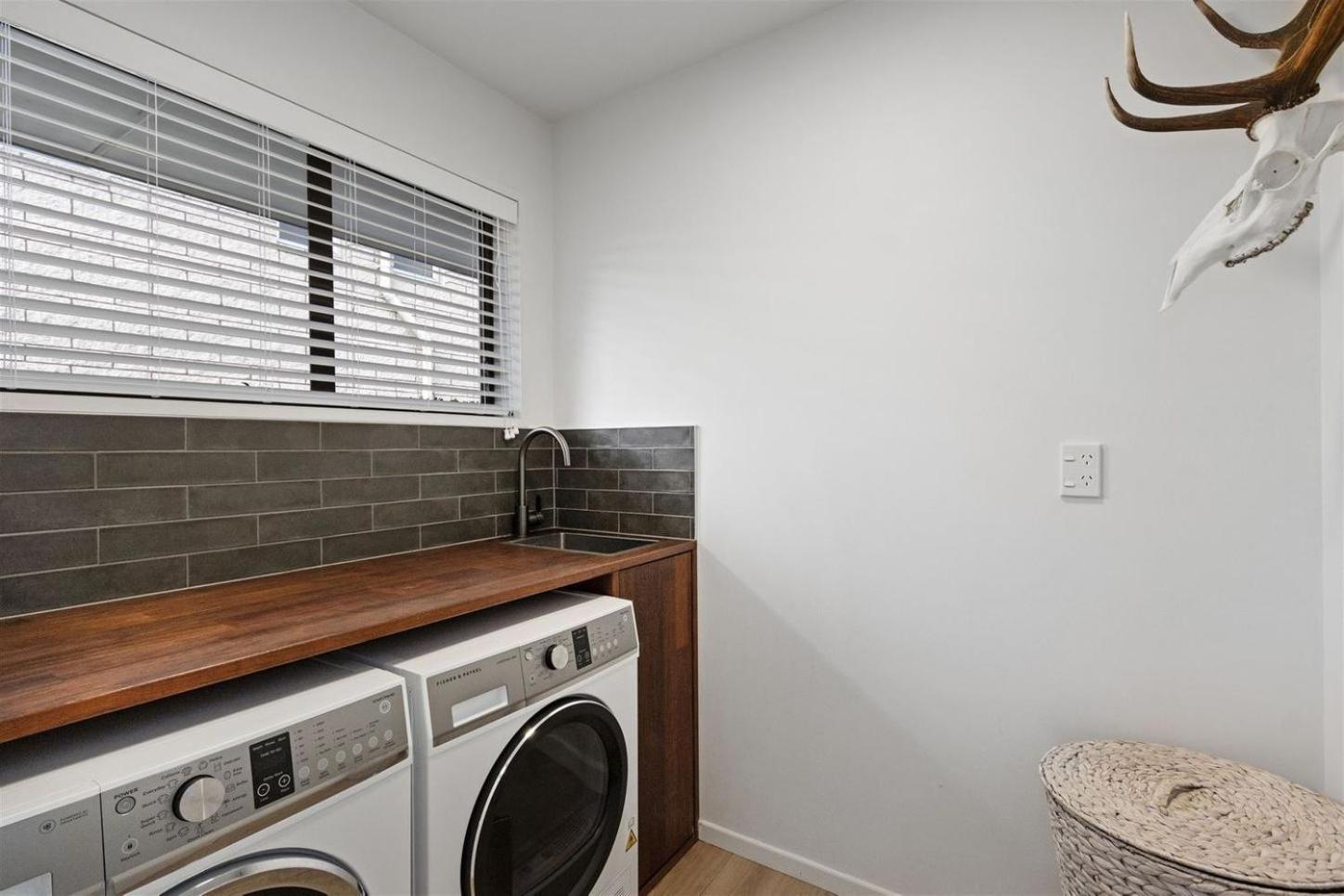 Dream Away From Near Airport Holiday home Christchurch
