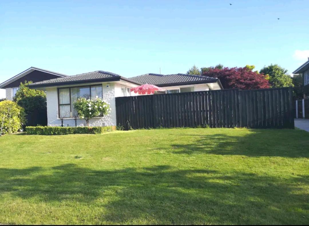 Dream Away From Near Airport Holiday home *